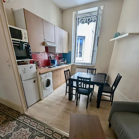 Apartment 3 - Hyper Centre - Calme & Equipe Avec Wifi *